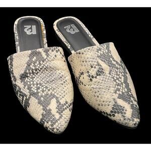 r2 Women’s Multi Color Faux Snake Print Flat‎ Shoes Slip On Size 8
